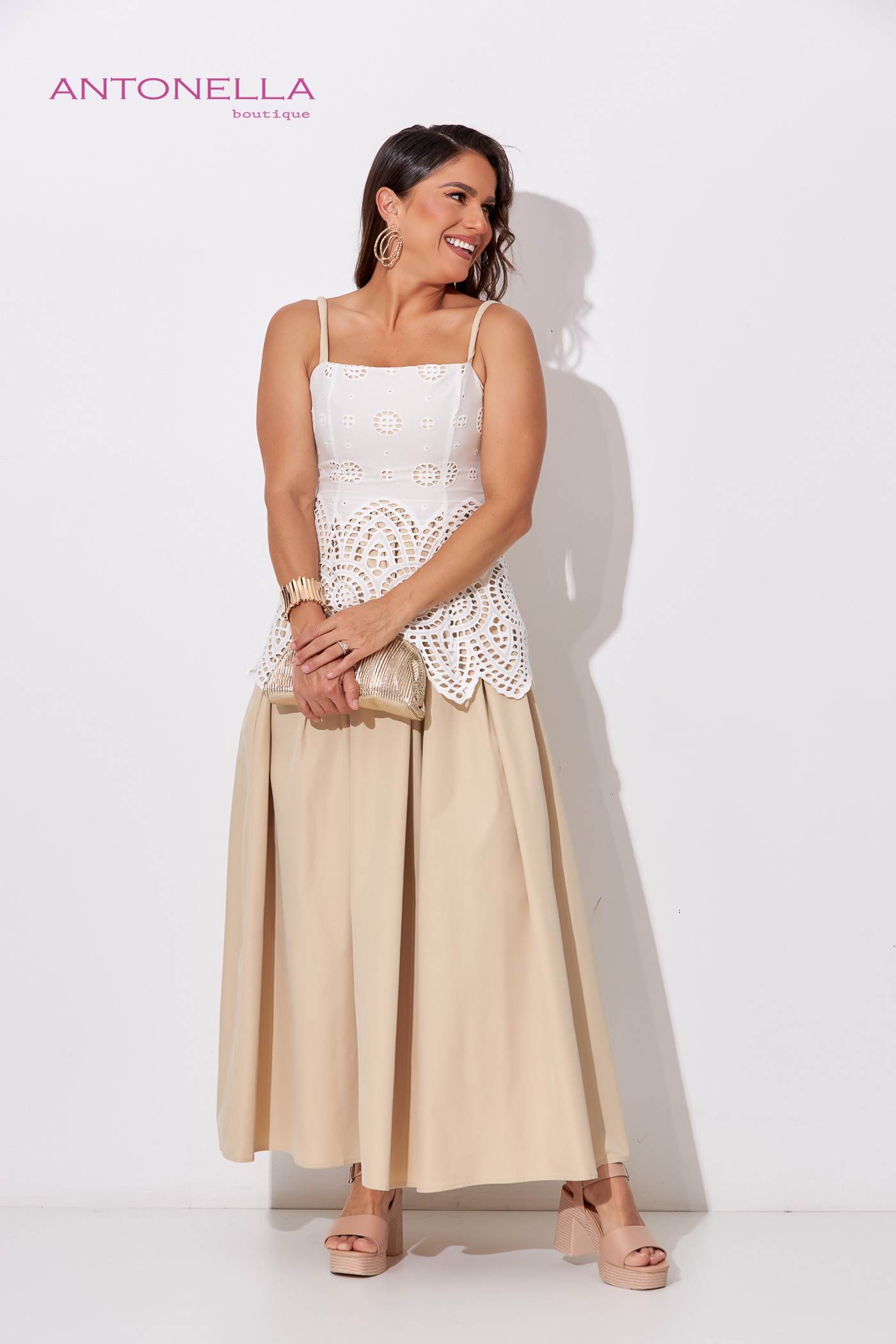 Vestido Midi Beige Con Blanco – foto 6