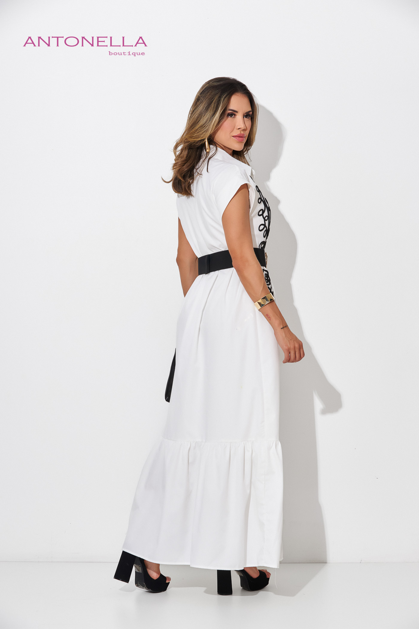 Vestido Largo Blanco Bordado Negro – foto 4