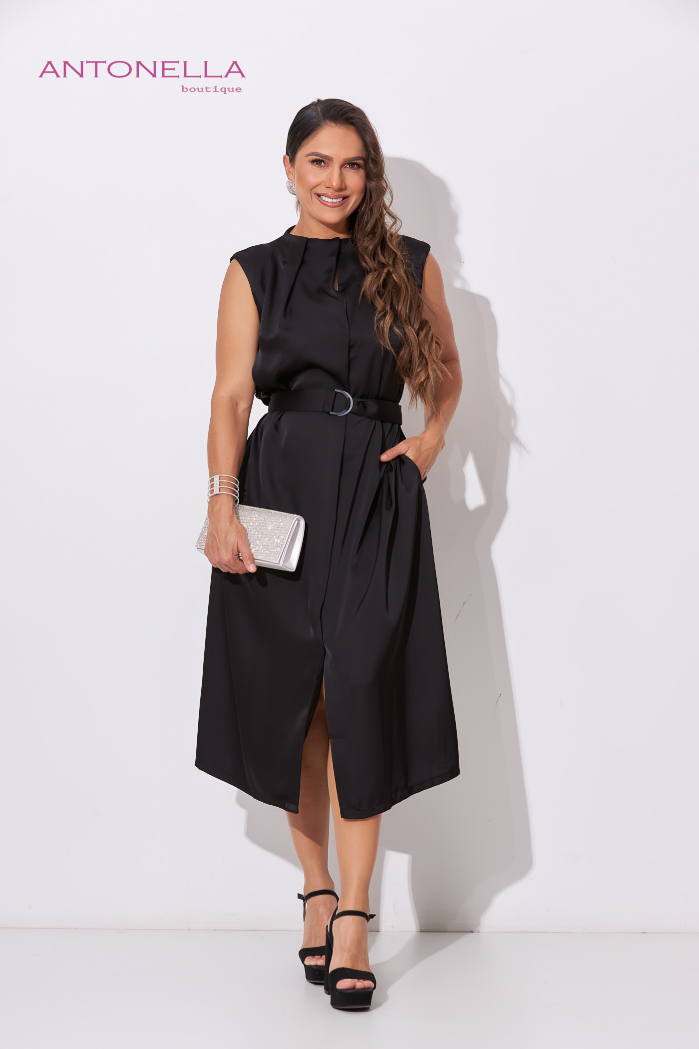 Vestido Midi Negro – foto 1