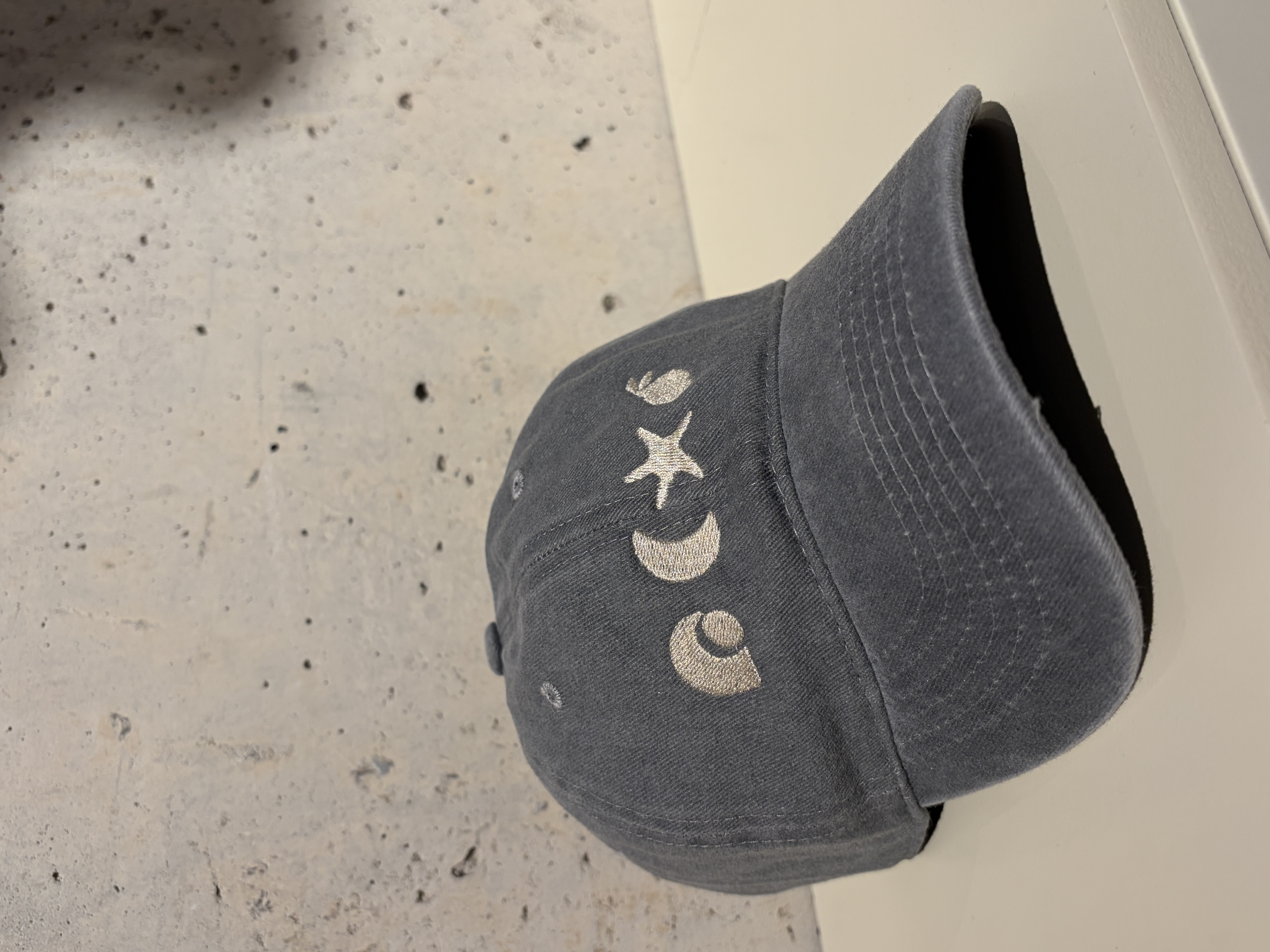 Gorra Gris Iconos