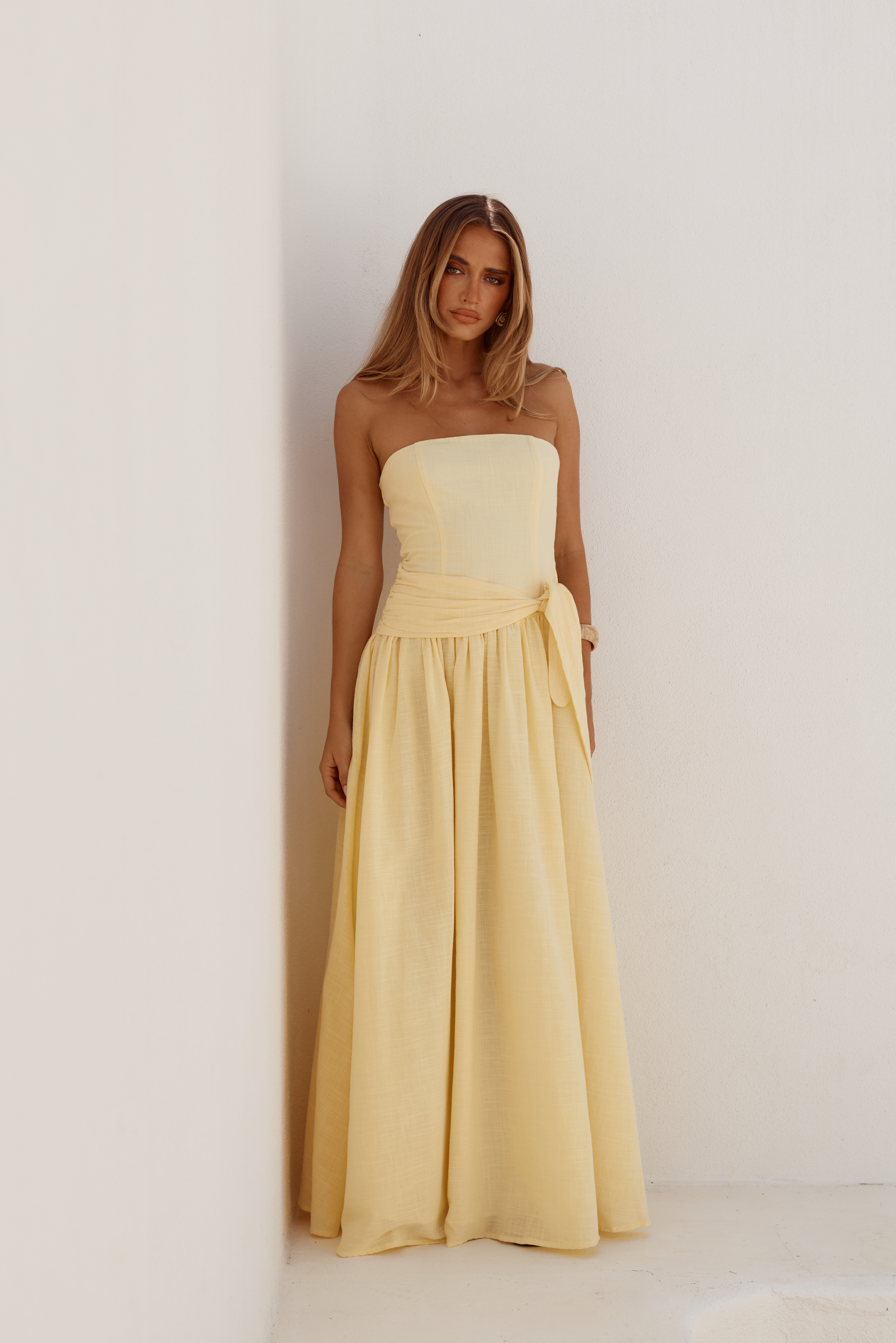 Maeve Strapless Side Tie Maxi Dress – foto 1