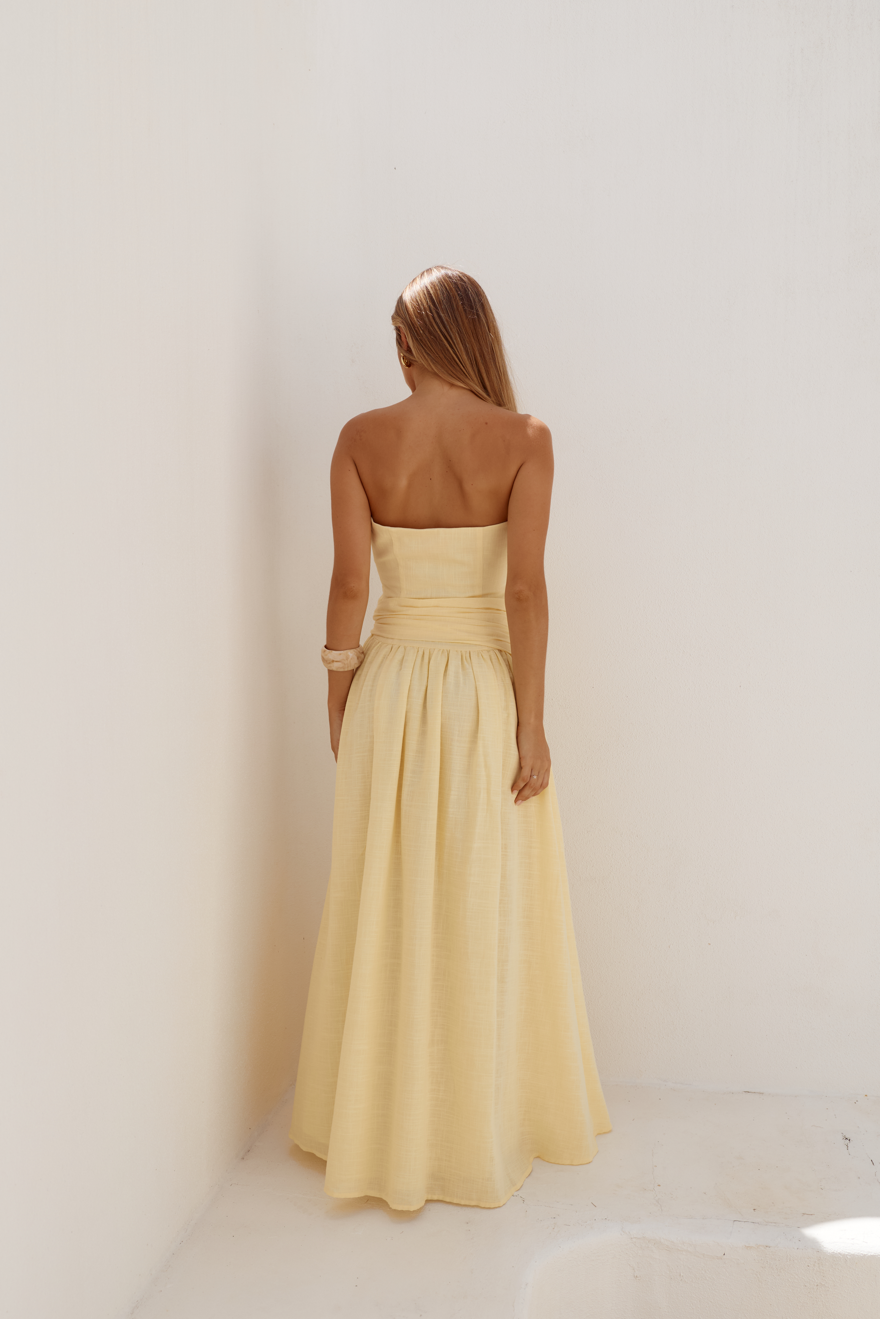 Maeve Strapless Side Tie Maxi Dress – foto 5