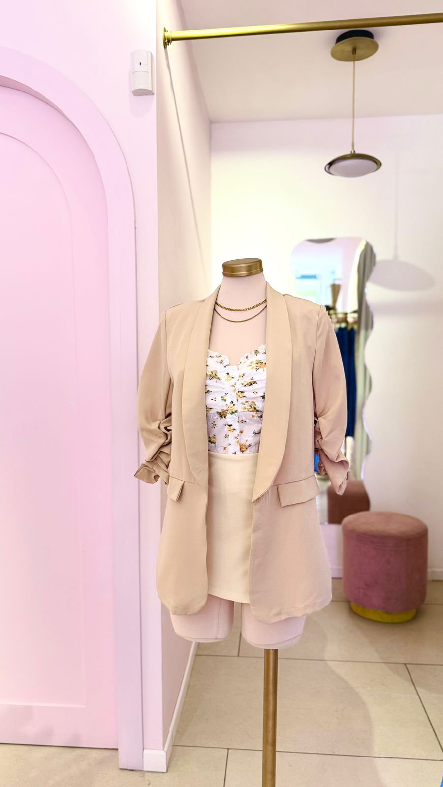 Blazer Beige, manga corrugada - Girly Basics