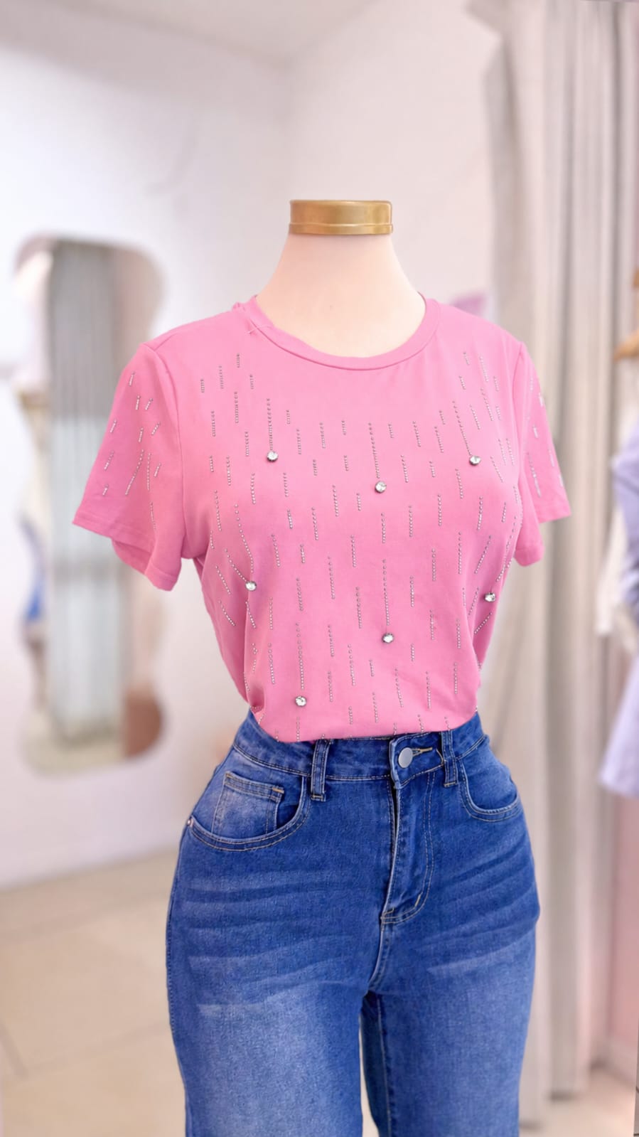 Camiseta Rosada, adornos brillantes - Girly Basics