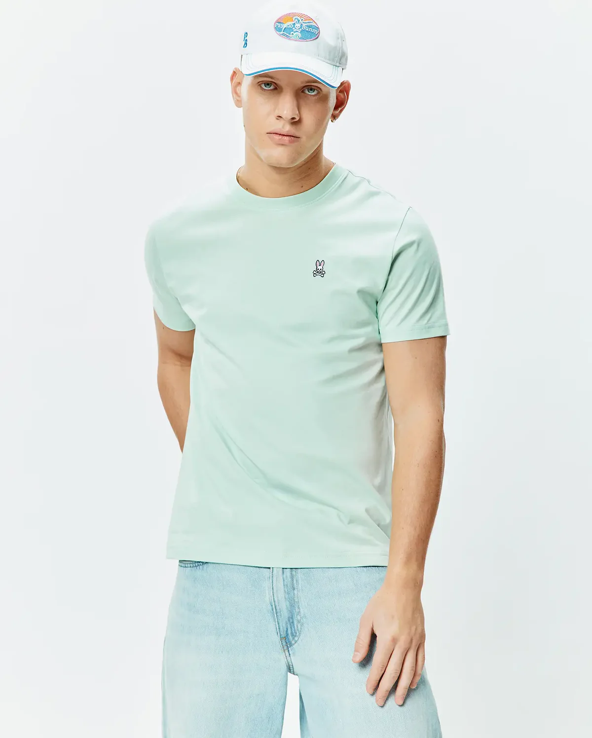 Camiseta clásica cuello redondo