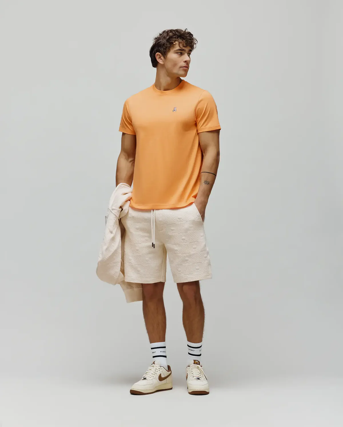 Camiseta clásica cuello redondo