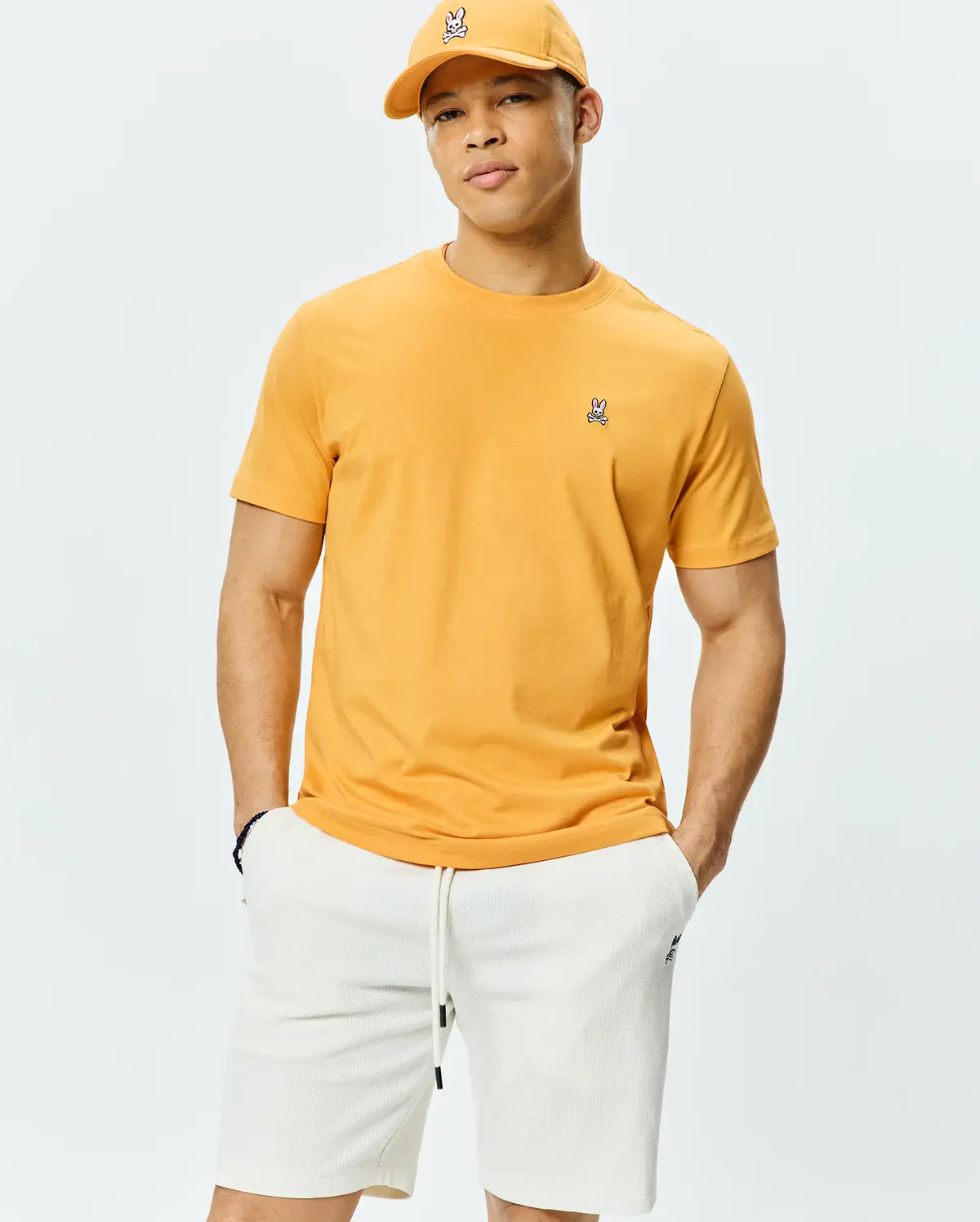 Camiseta clásica cuello redondo