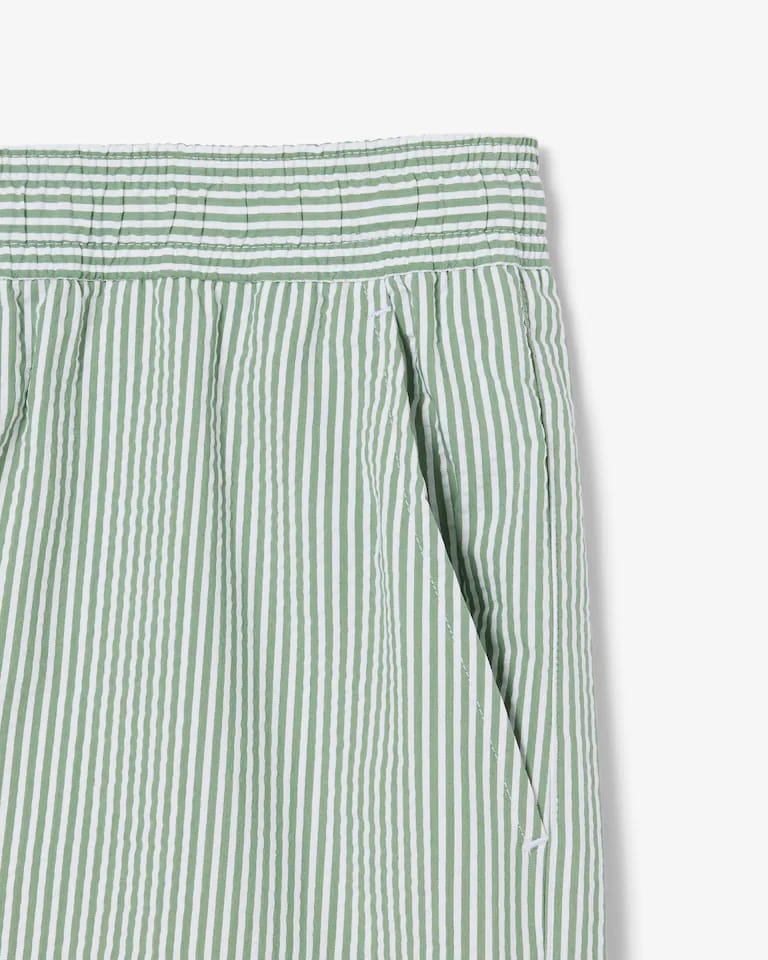 Bañador de hombre de largo medio con textura a rayas – foto 5