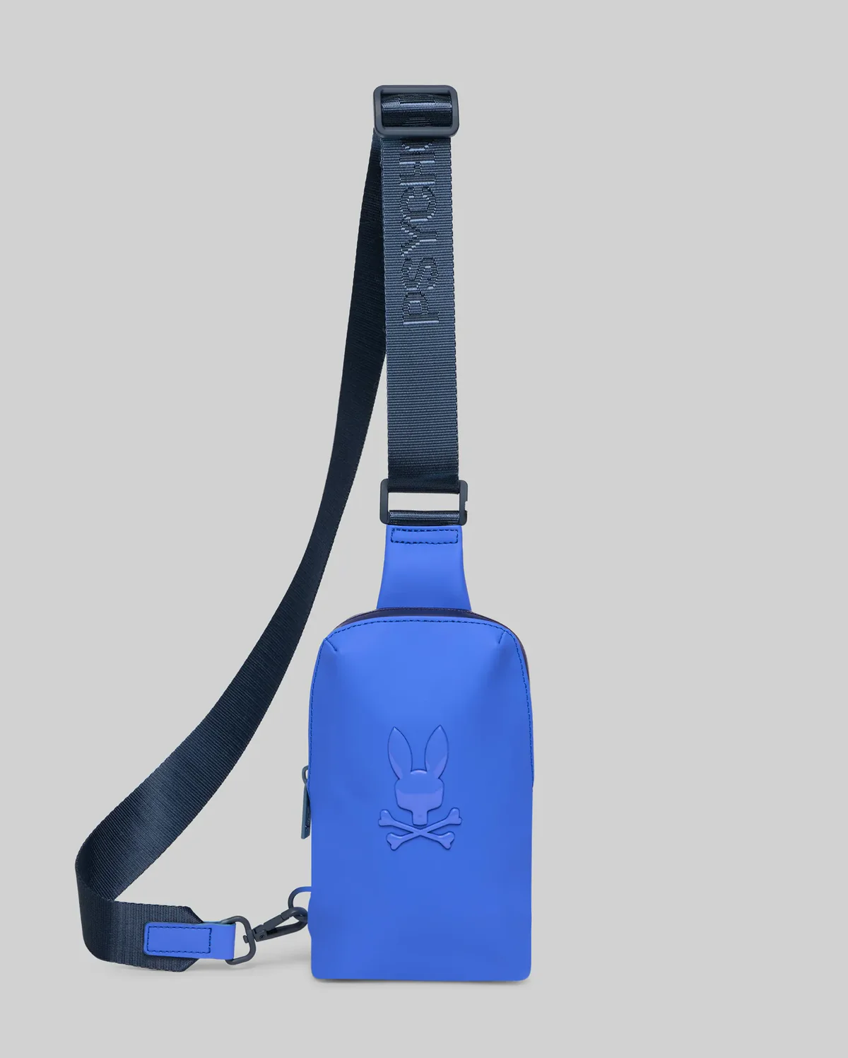 Bolso cruzado con acabado de goma