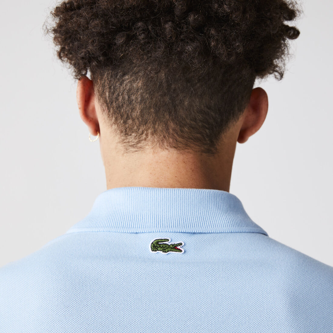 Polo de hombre Lacoste de corte regular en piqué de algodón con parche – foto 5